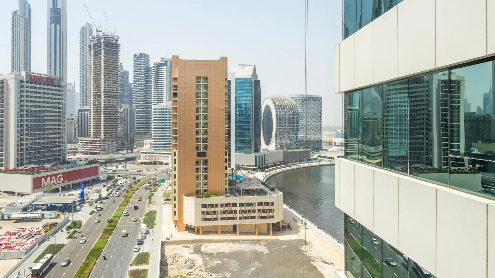 Damac Canal Views Residences Dubai United Arab Emirates