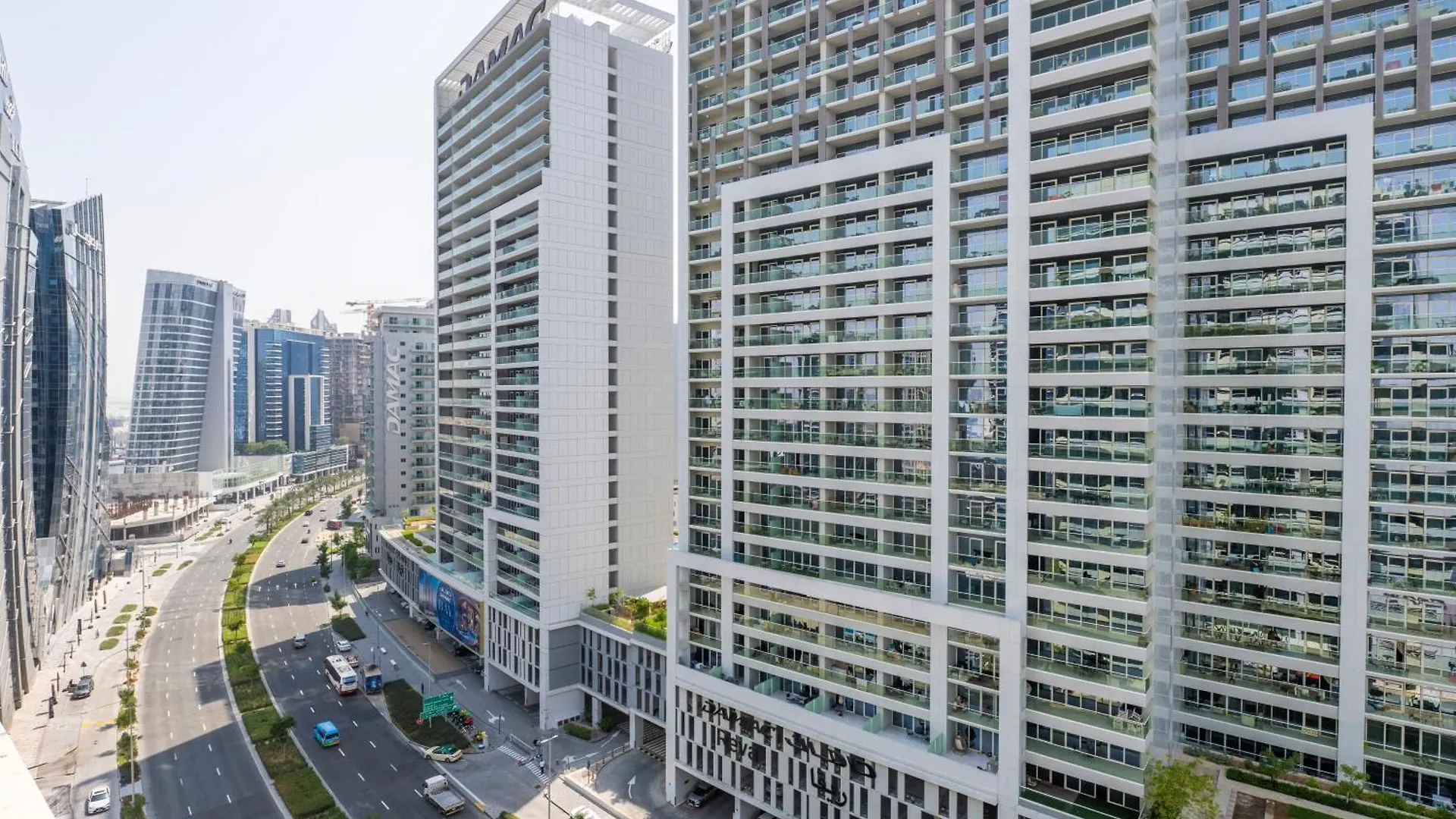 ***** Aparthotel Damac Canal Views Residences Dubai United Arab Emirates