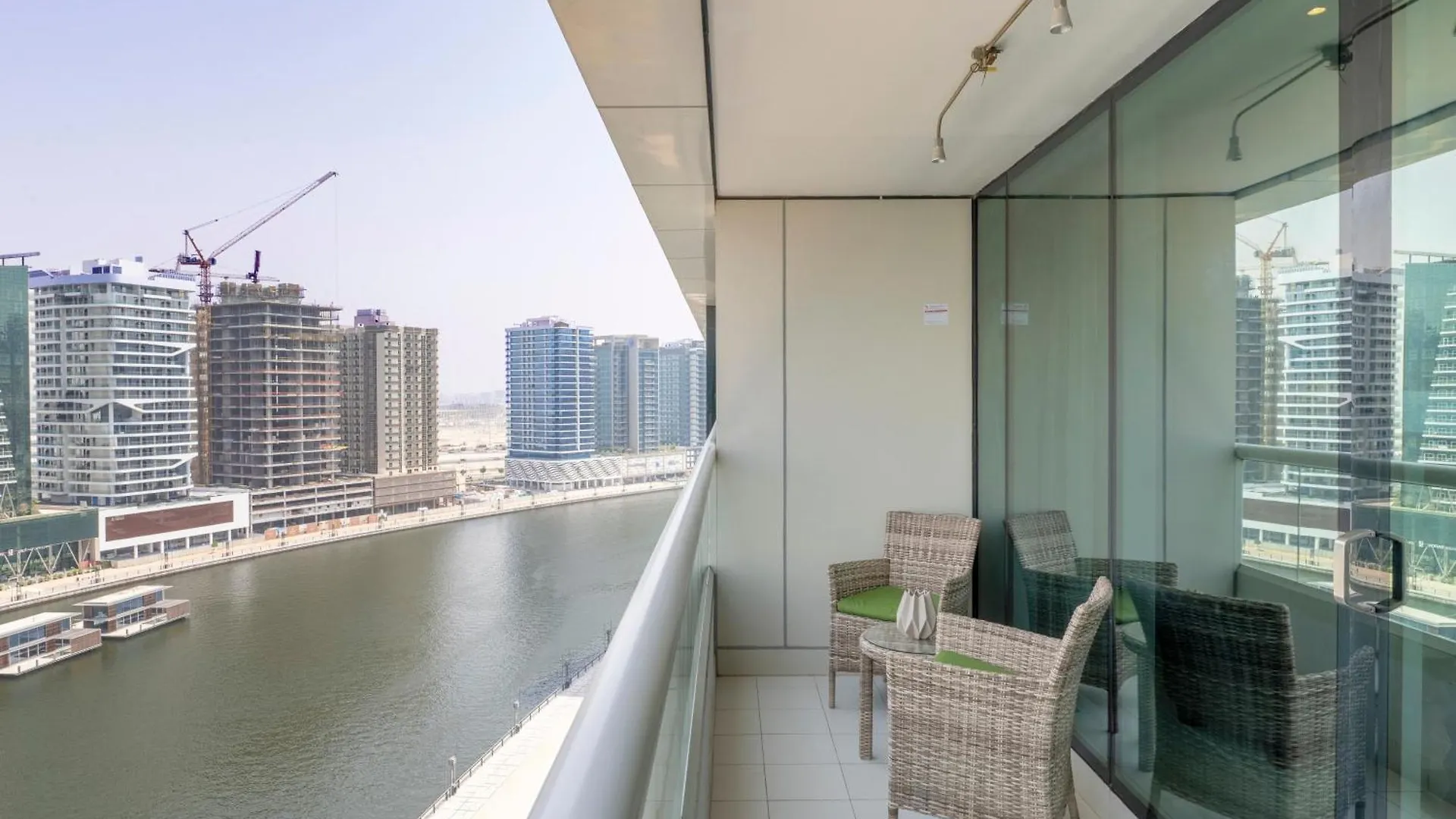 Aparthotel Damac Canal Views Residences Dubai