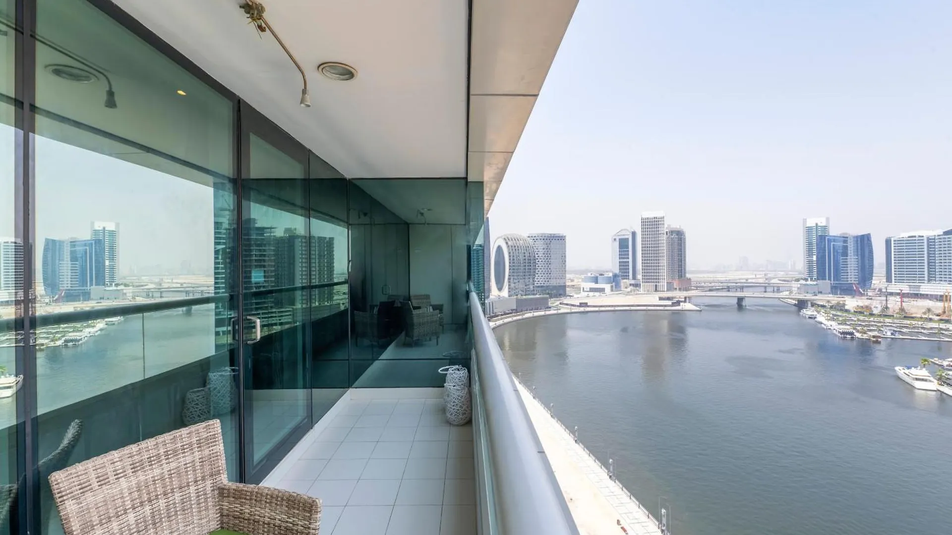 Damac Canal Views Residences Dubai 5*,