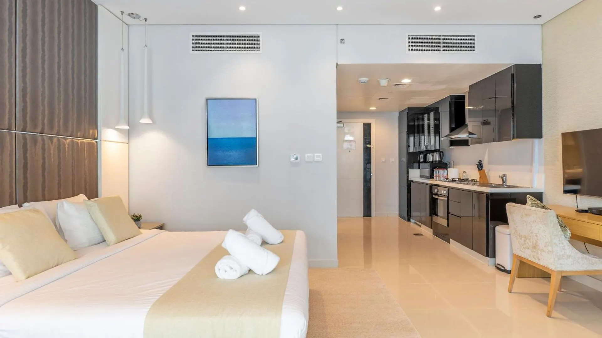Damac Canal Views Residences Dubai Aparthotel