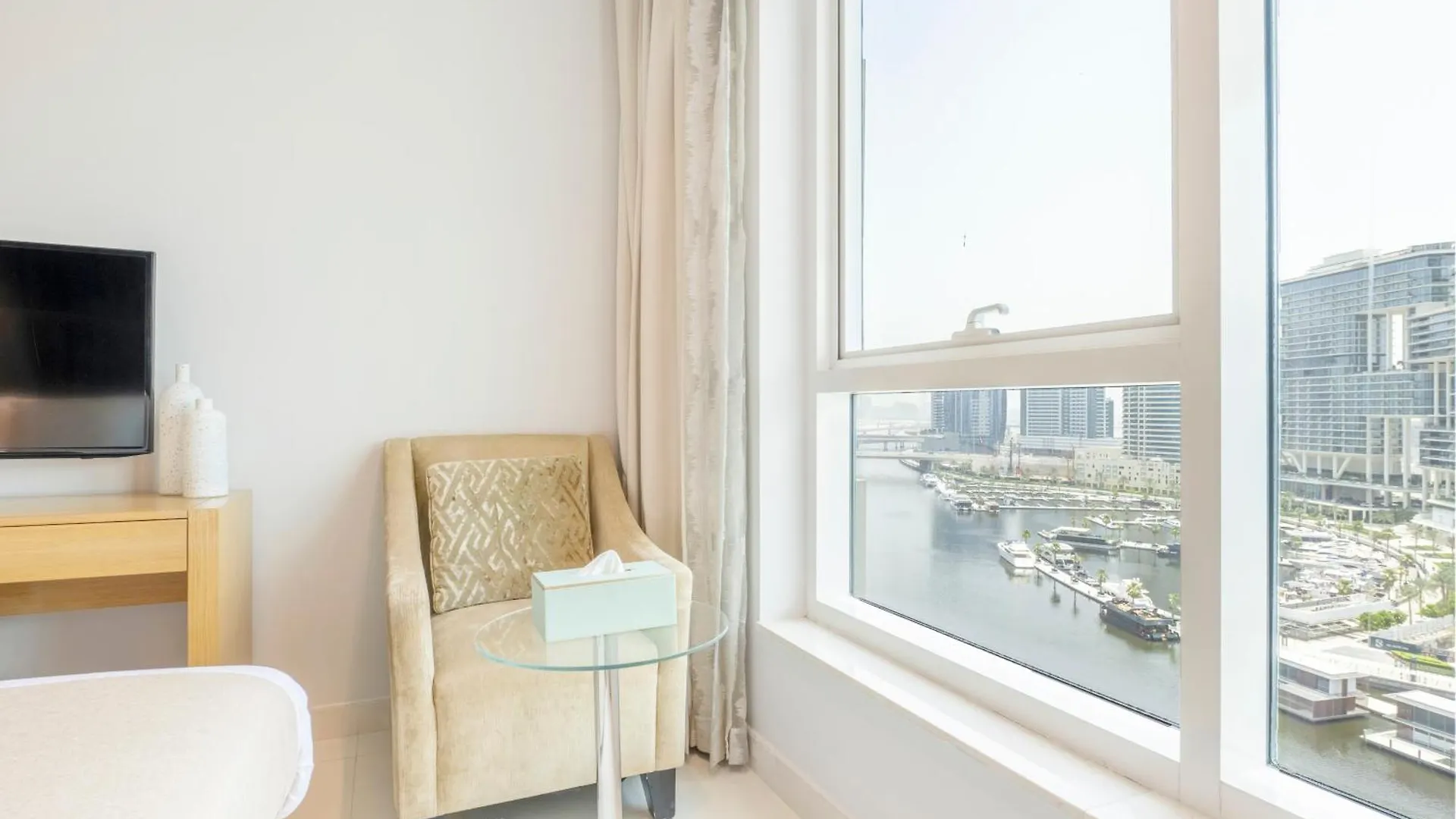 Damac Canal Views Residences Dubai Aparthotel