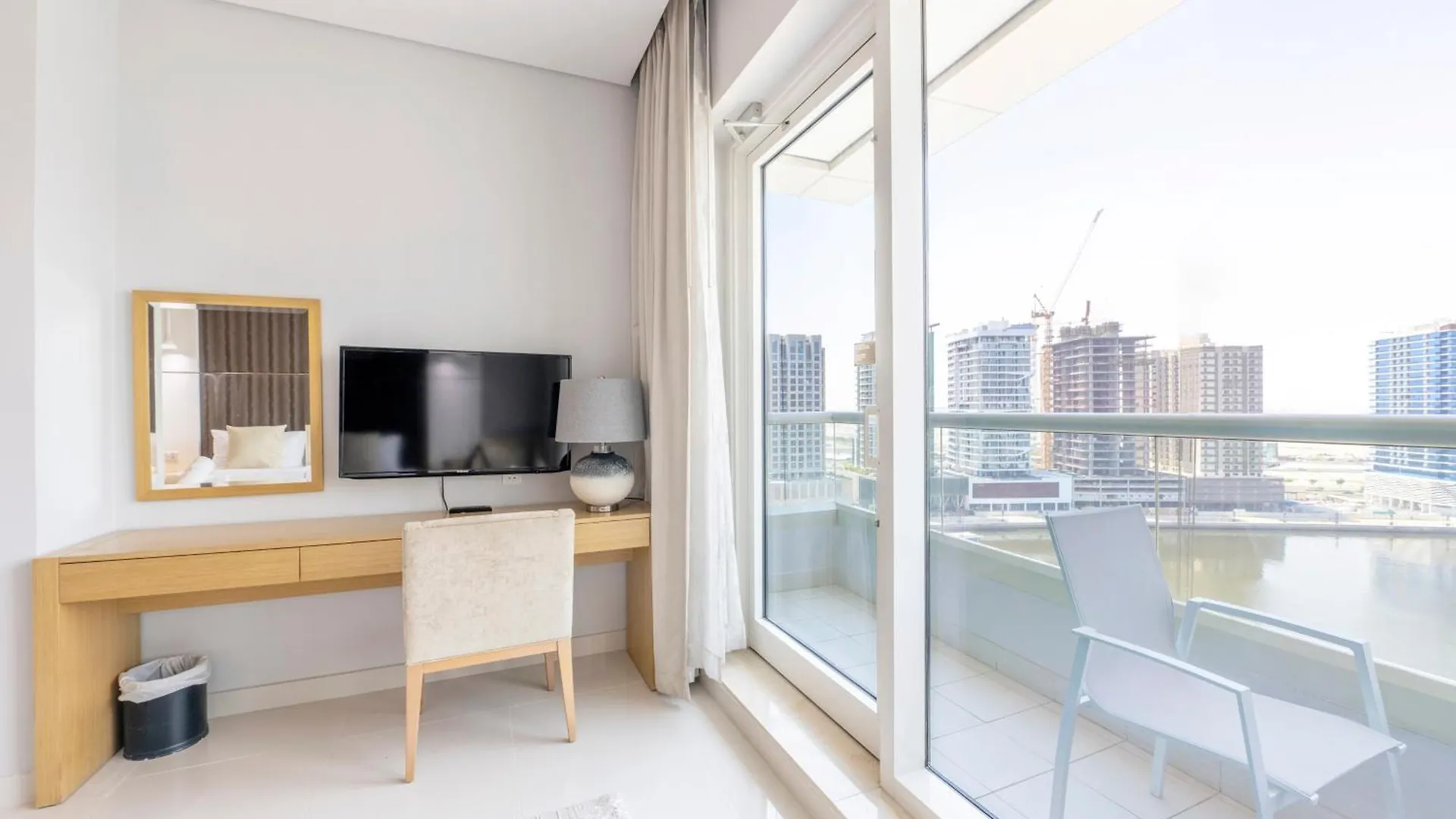 Aparthotel Damac Canal Views Residences Dubai