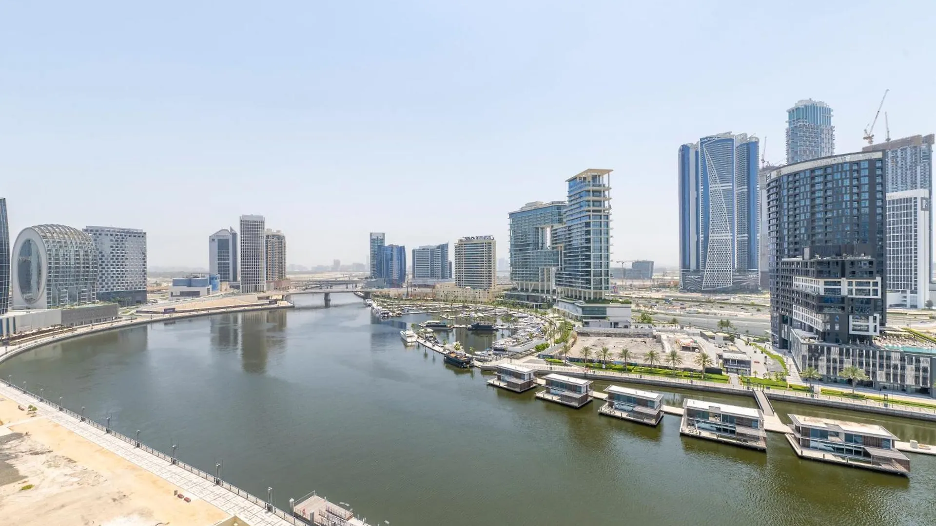 Damac Canal Views Residences Dubai Aparthotel