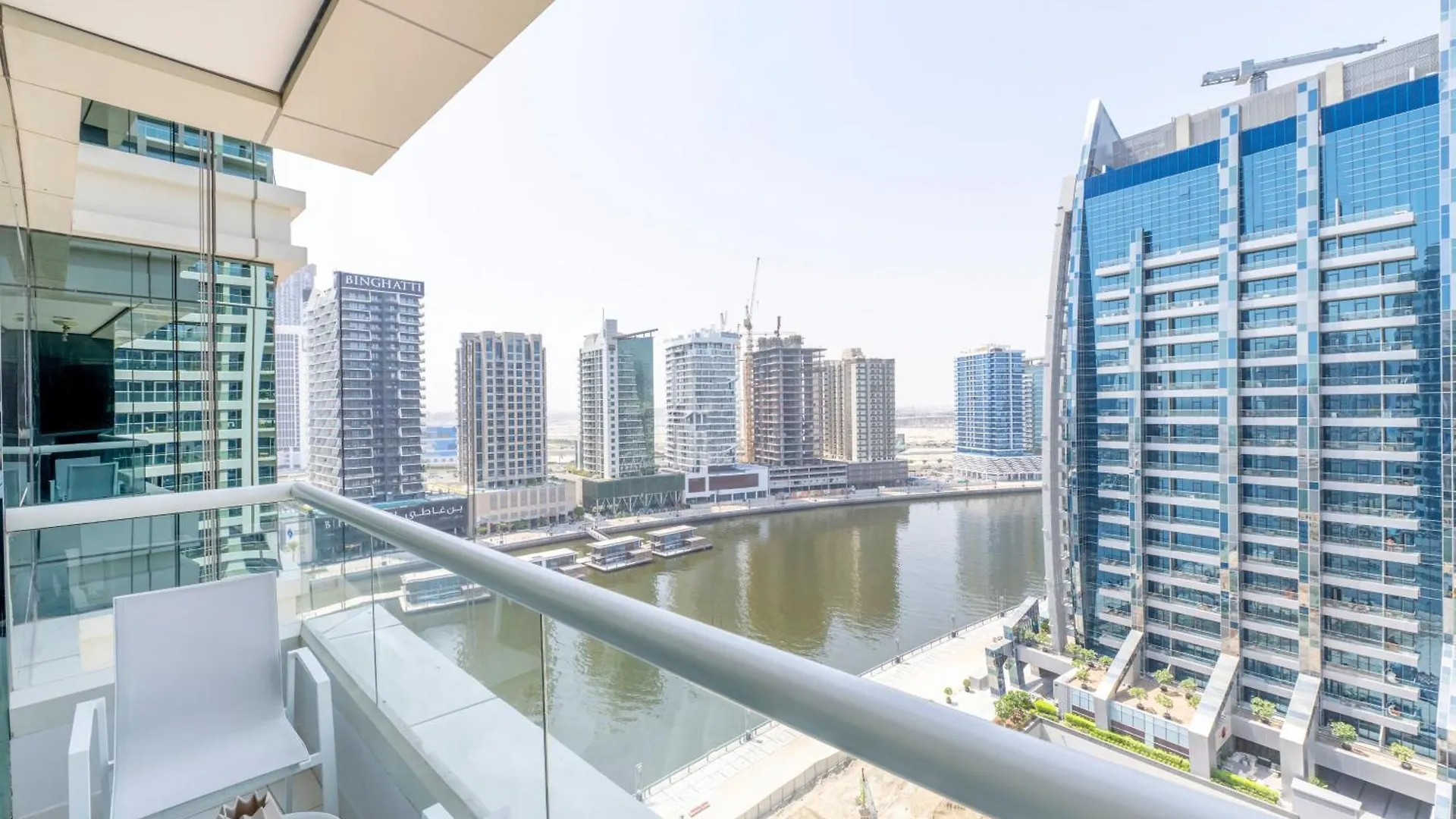 Damac Canal Views Residences Dubai 5*,