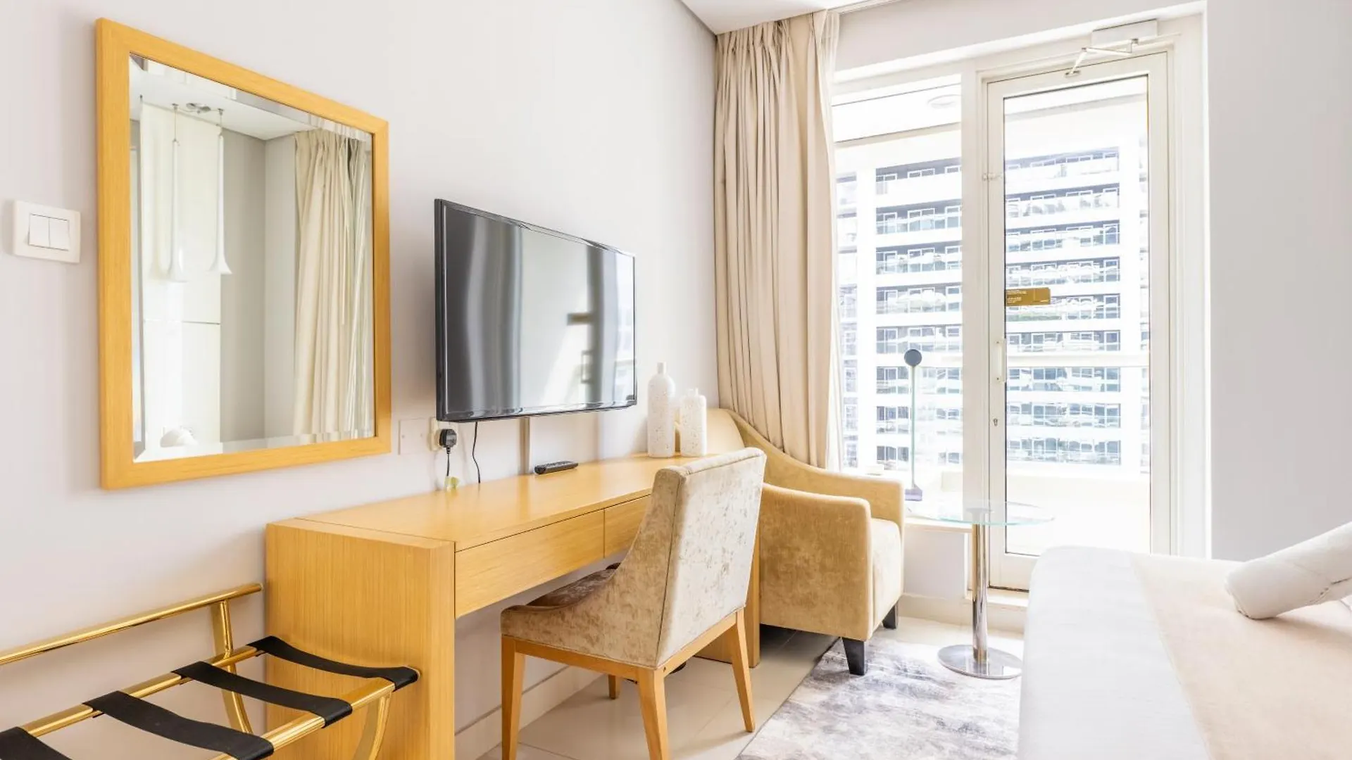 Aparthotel Damac Canal Views Residences Dubai