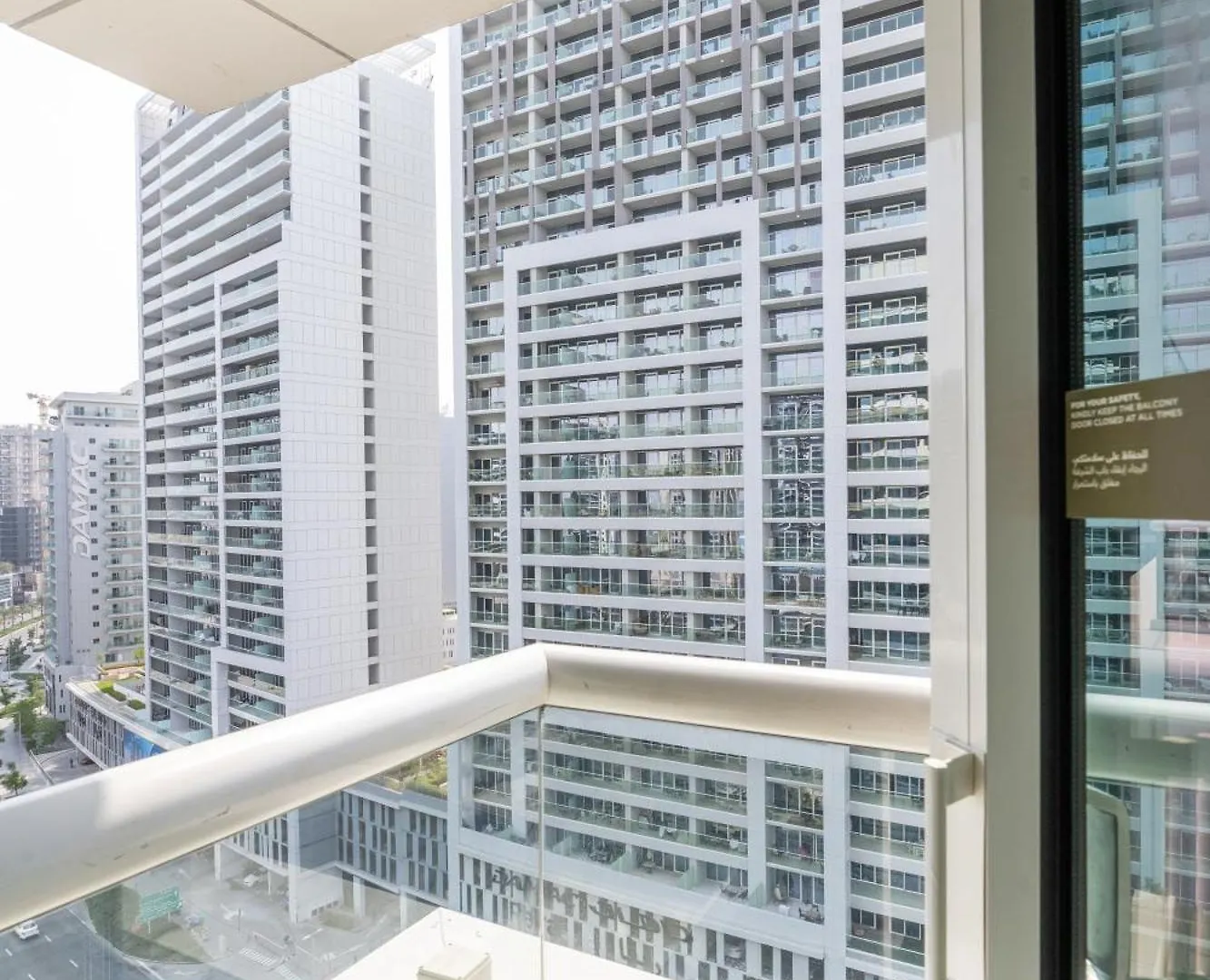 Damac Canal Views Residences Dubai 5*,