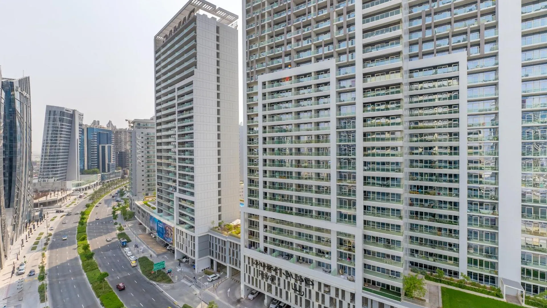 Damac Canal Views Residences Dubai 5*,